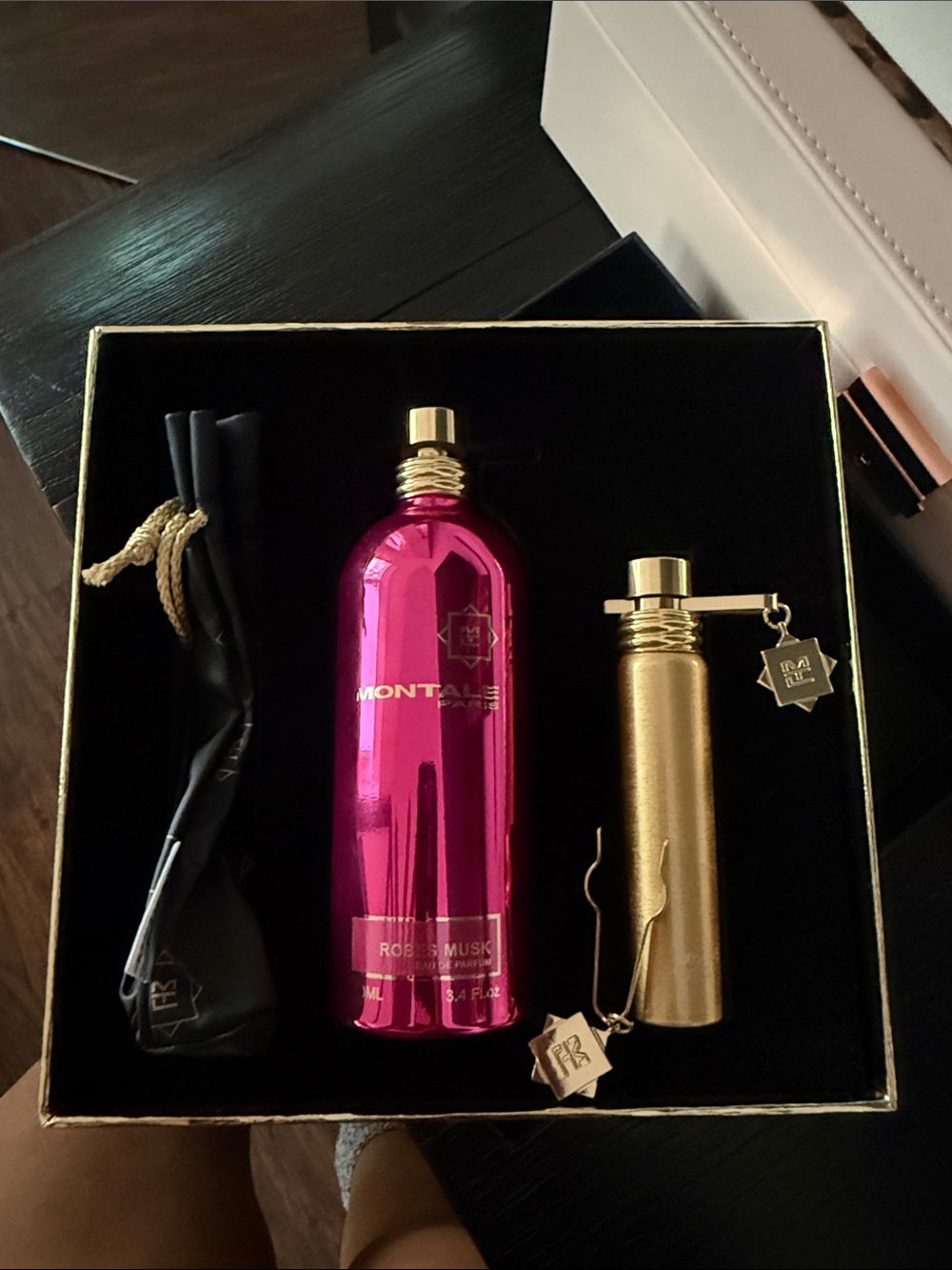 Montale Roses Musk Women Fragrance Gift Set - Pink & Gold